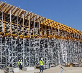 Fôrma de vigas ENKOFORM HMK para a construção de tabuleiro de viaduto