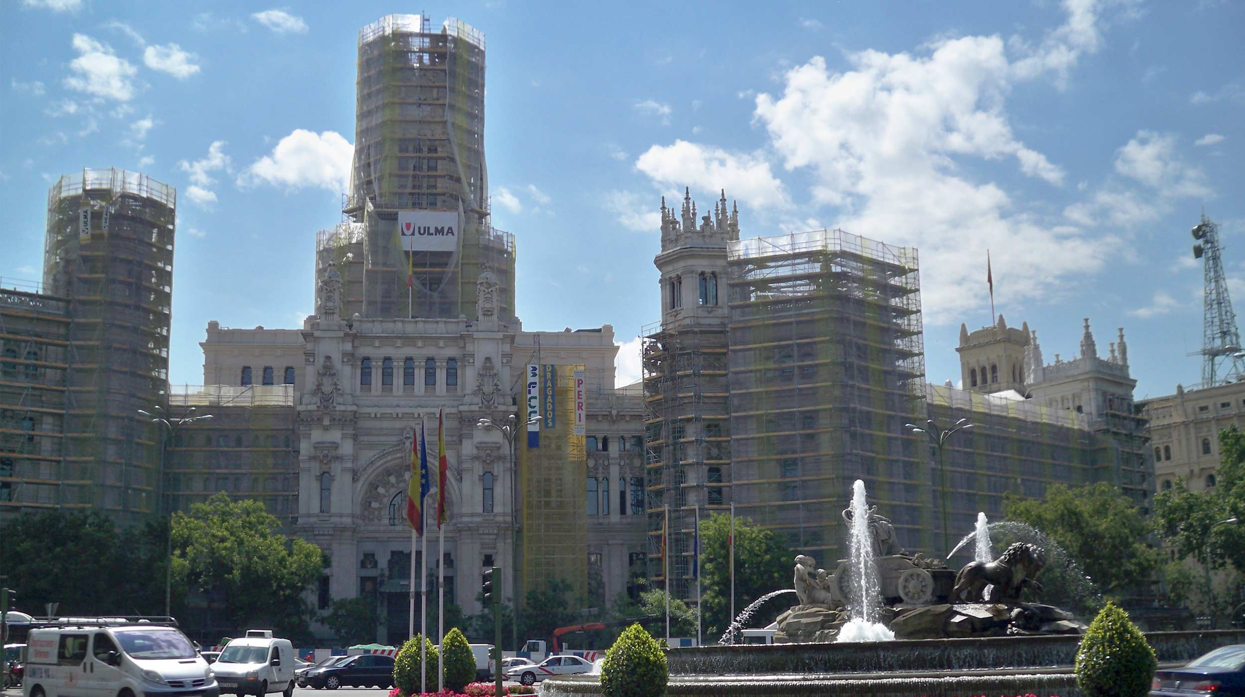 A ULMA executou a reforma da fachada deste emblemático edifício madrilenho.