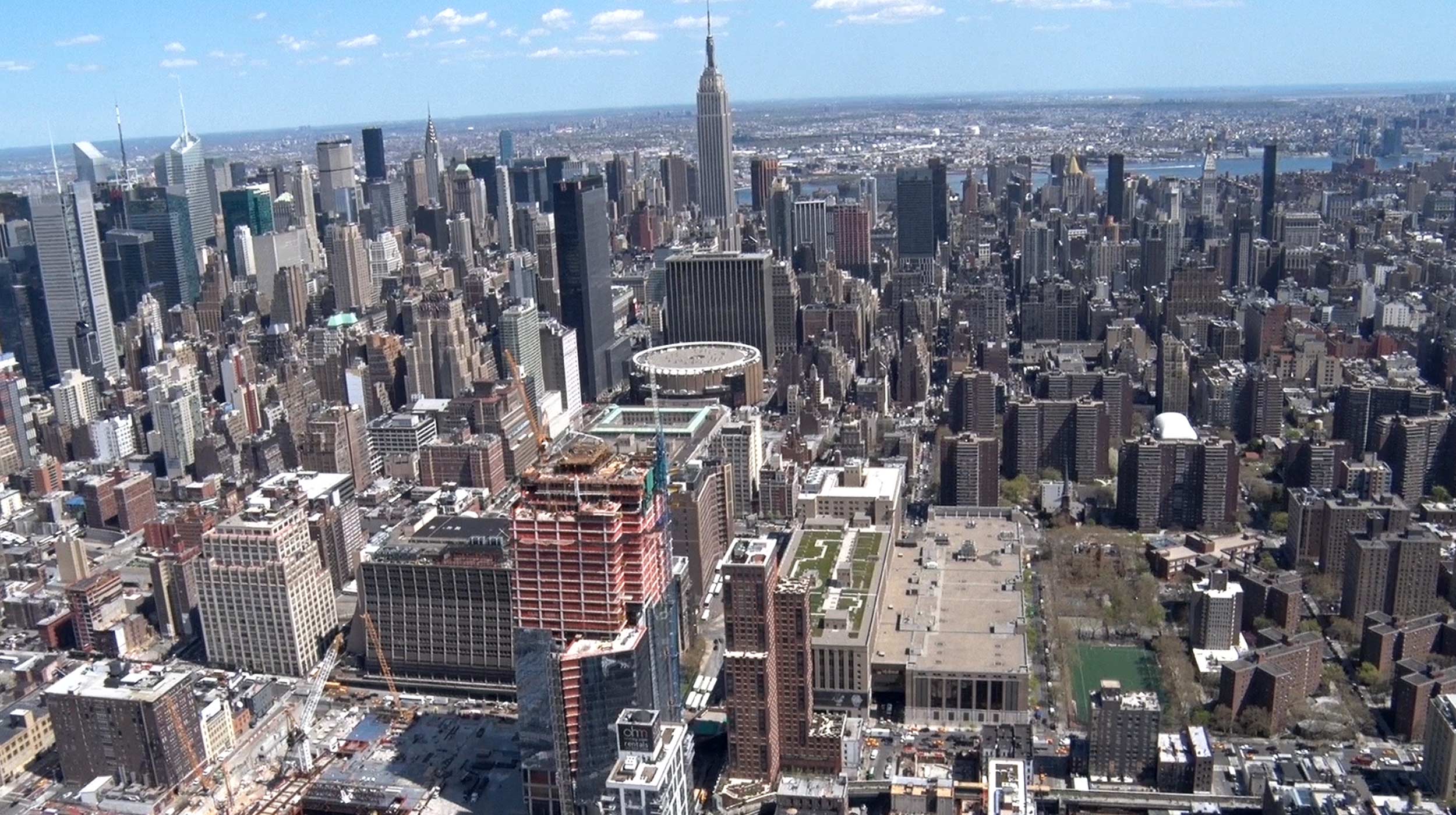 Com uma torre de mais de 270 m de altura e 47 andares, a ULMA participa do maior projeto urbanístico de Nova Iorque das últimas duas décadas.