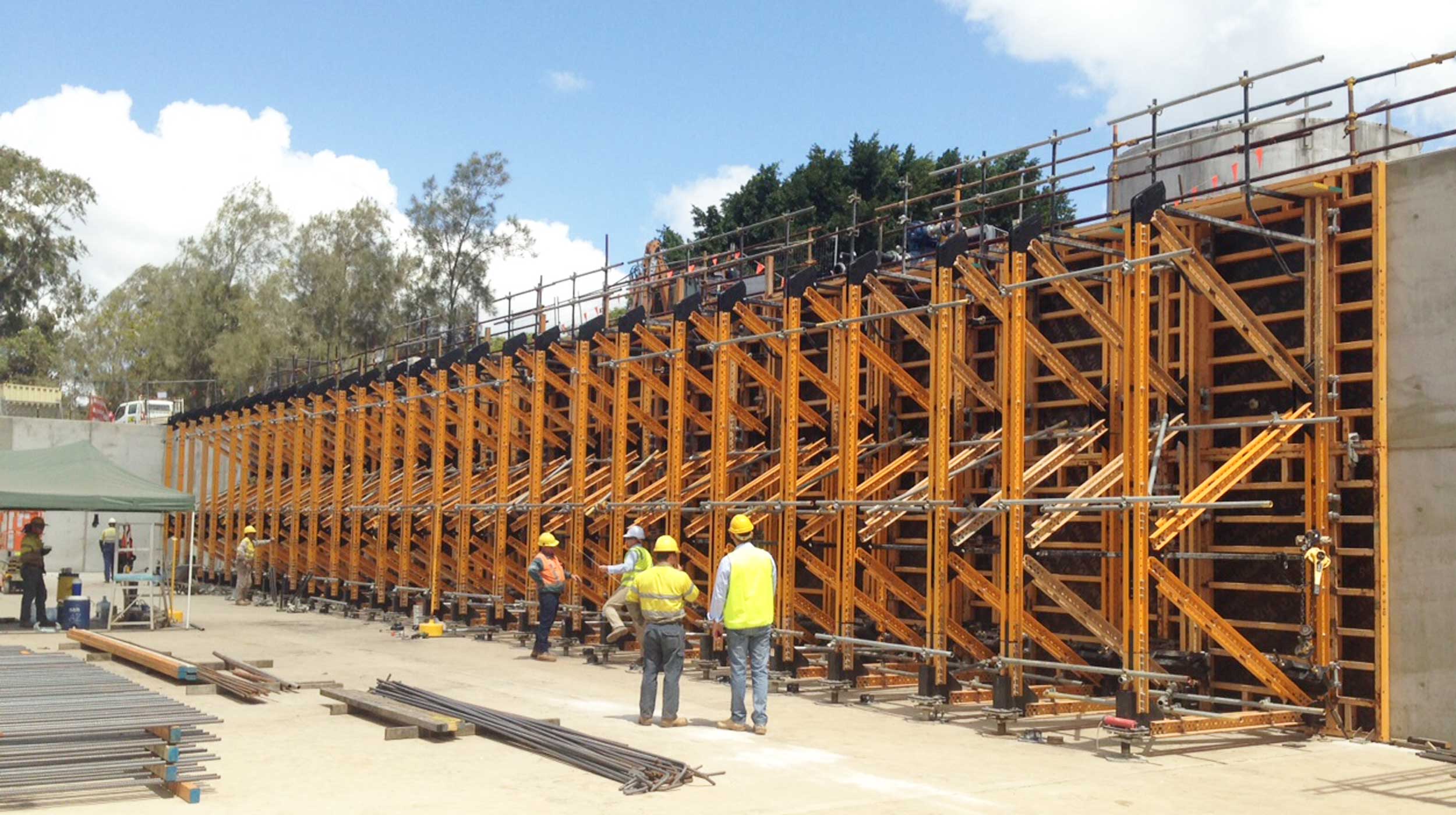 McCosker Contracting, responsável pelas obras de melhora e ampliação da planta de nitrato de amônio, assim como das infraestruturas adjacentes, contratou a ULMA e a Uni-Span.