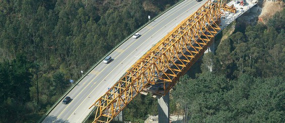 Via Expressa do Cantábrico A-8. Seção Ballota-Cadavedo, Espanha