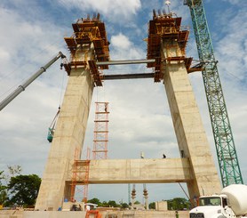 Ponte sobre o rio Napo, Orellana, Equador