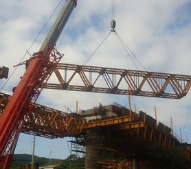 Ponte sobre o Rio Estreito, Santa Catarina, Brasil