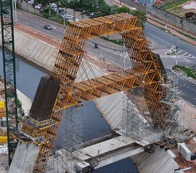 Ponte sobre o Rio Jundiaí
