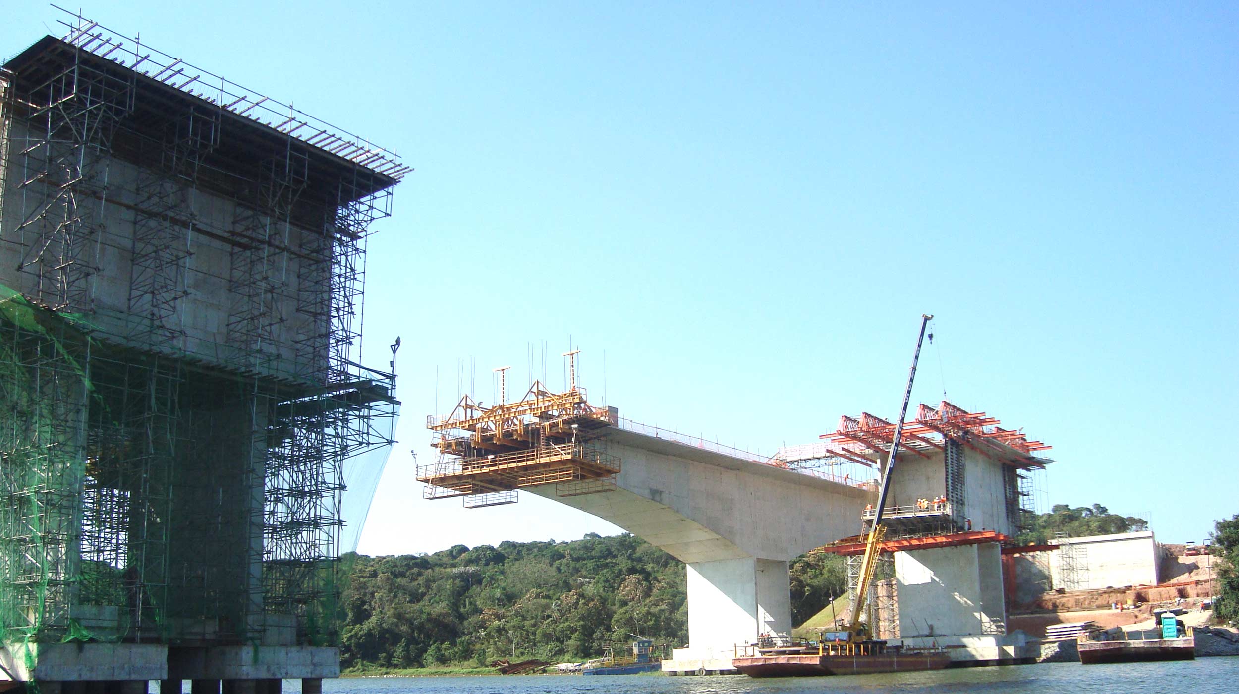 Situado na capital e em cidades metropolitanas de São Paulo, esta via liga as principais rodovias de ligação ao Estado.