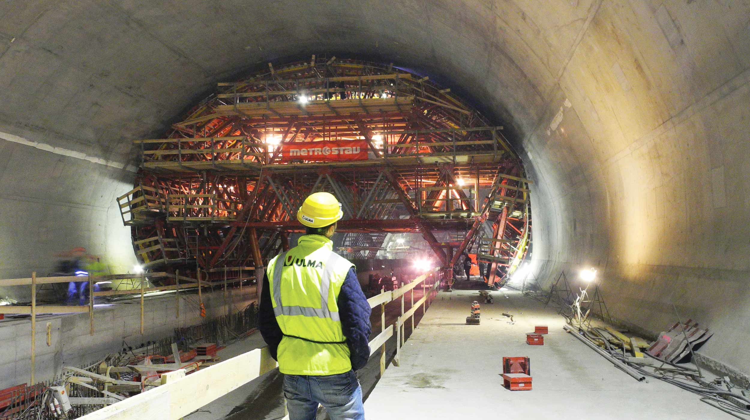 Localizado na capital checa, faz parte de uma rede de 8 km de infraestruturas que receberá o tráfego no subsolo da capital.