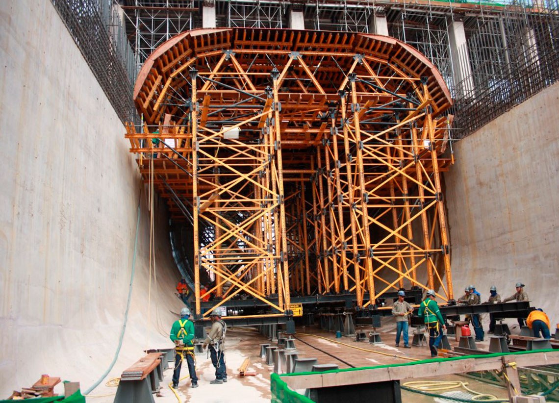 Tecnologias de Fôrmas e Escoramentos para Construção de Túneis Tecnologias de Fôrmas e Escoramentos para Construção de Túneis
