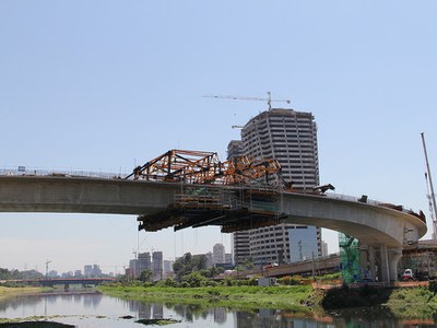 Balanço Sucessivo na construção de ponte em São Paulo...