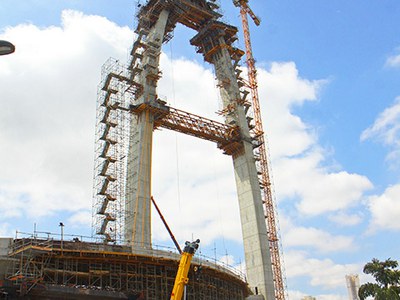 Fôrmas e escoramentos inovadores na ponte estaiada do Arco da Inovação