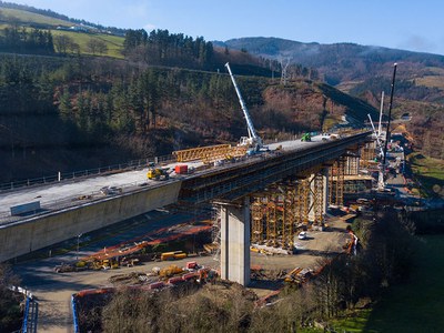 A versatilidade das fôrmas ULMA foram chave no viaduto Antzuola